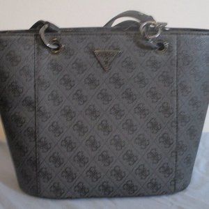 NWOT GUESS Hand Bag